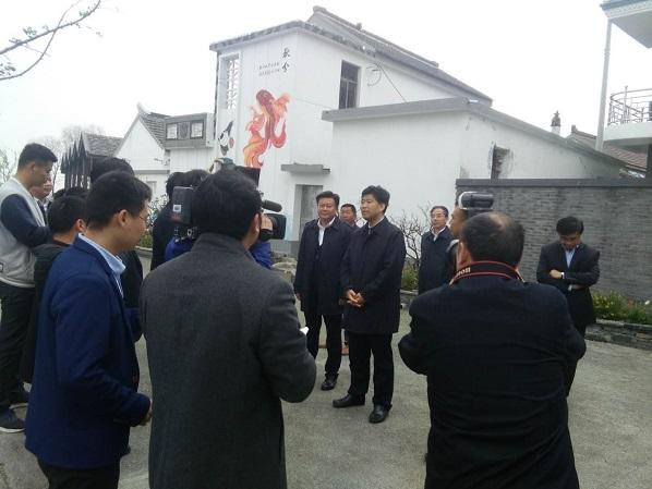 泰州市委領導、興化市委領導等到梁緣建科項目現場檢查指導工作